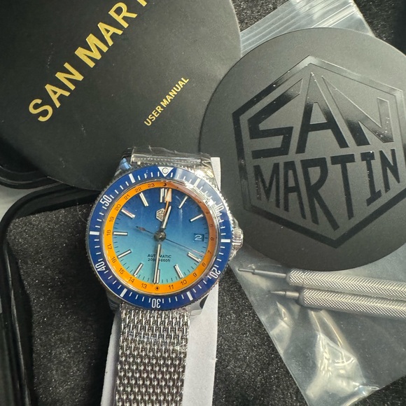 Brand New with protected case never worn San Martin mens dive watch - Picture 7 of 12
